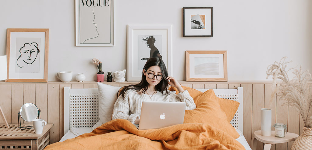 House sitters get paid to sleep