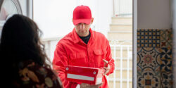How to deliver a package with Uber Connect in 3 simple steps