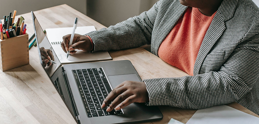 Research what other writers in your niche are charging