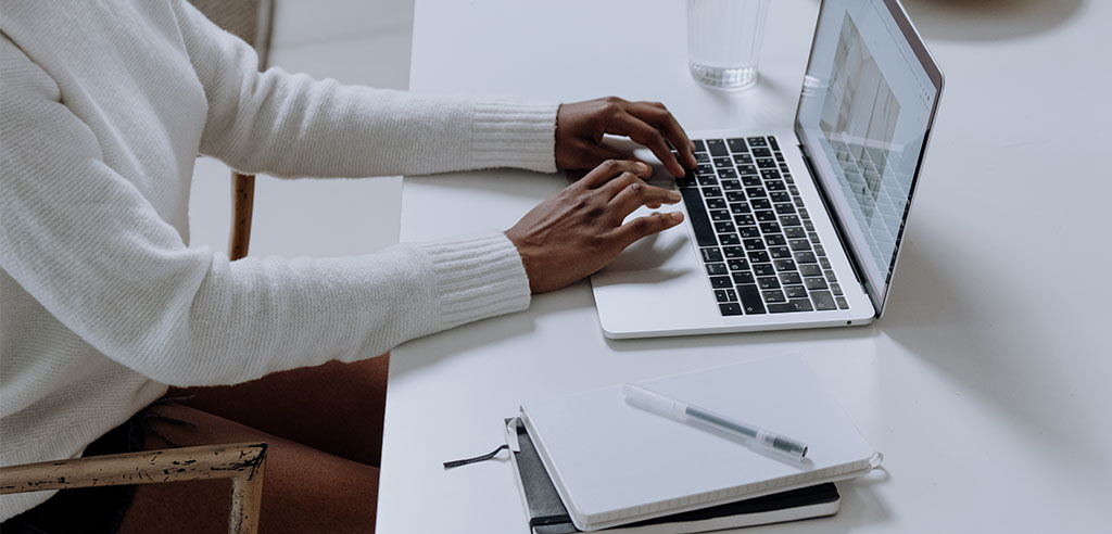 How to start a movie review blog