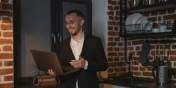 Virtual project management assistance