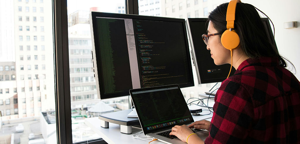 Working independently as a software consultant