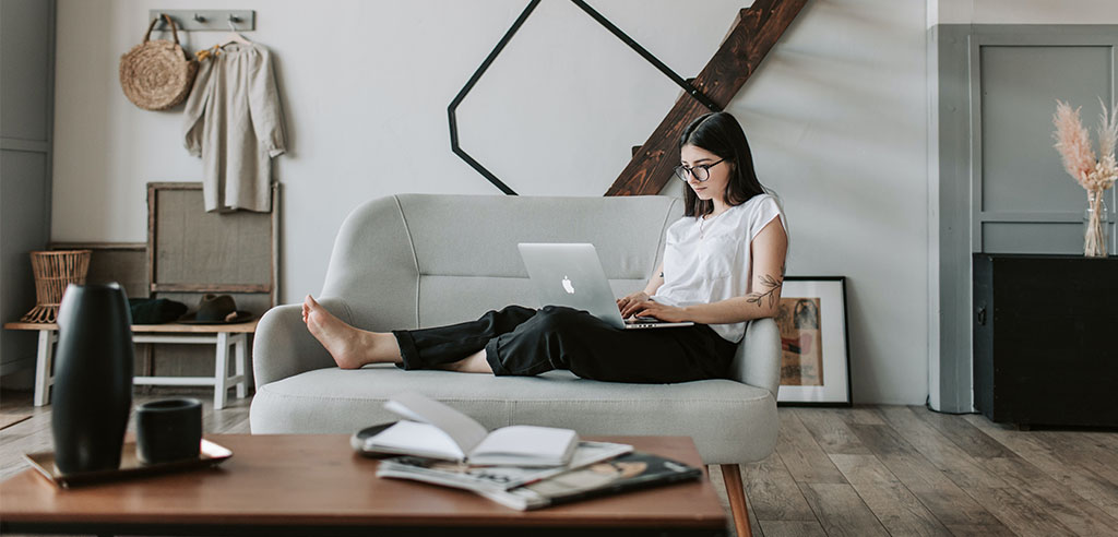 A woman is writing book reviews