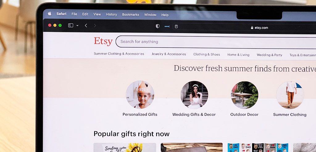 Laptop page showing the Etsy homepage