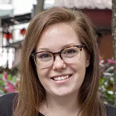 Writer and former pet sitter Kari Dearie