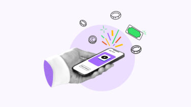 Smartphone surrounded by the icons of different money-making apps