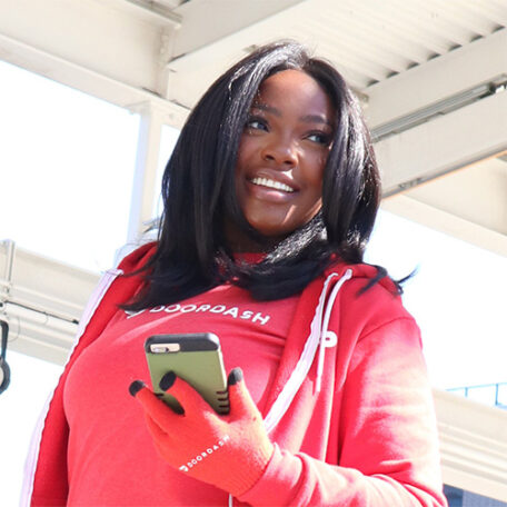 Shonnita Leslie out on a DoorDash delivery